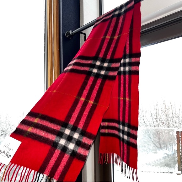 Burberry: Cashmere Giant Check Fringe Lambswool Scarf (Red) - Picture 1 of 14